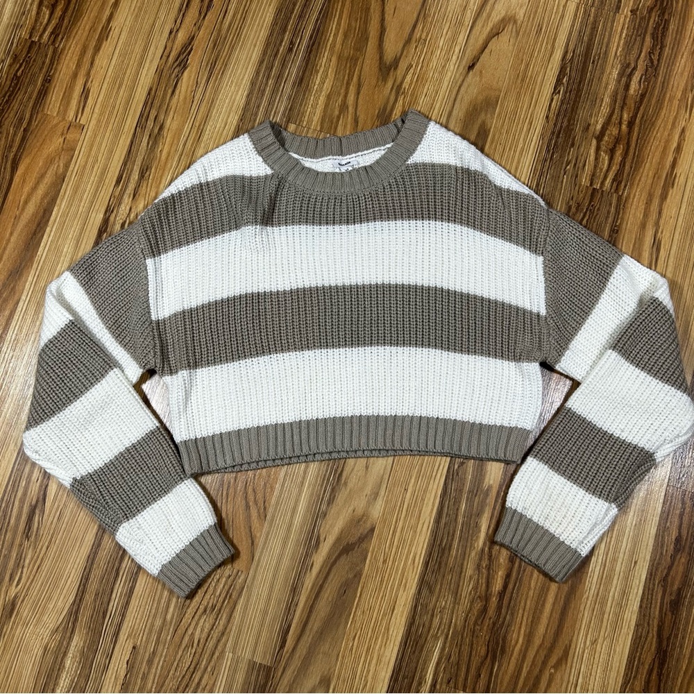 Garage Striped Cropped Sweater Size P/S Tan And White Crewneck Long Sleeves